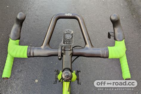 carbon handlebars that hide the junction box campy|Merit Rodla Looped Carbon Handlebar review .